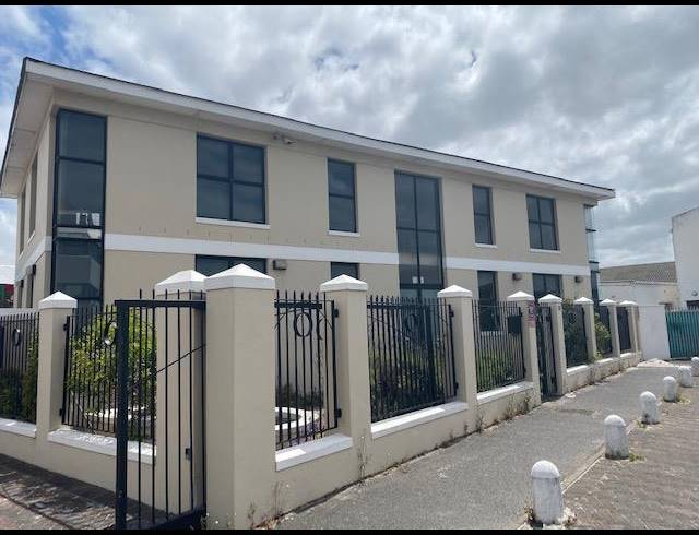 1,200M² WAREHOUSE TO LET IN ELFINDALE